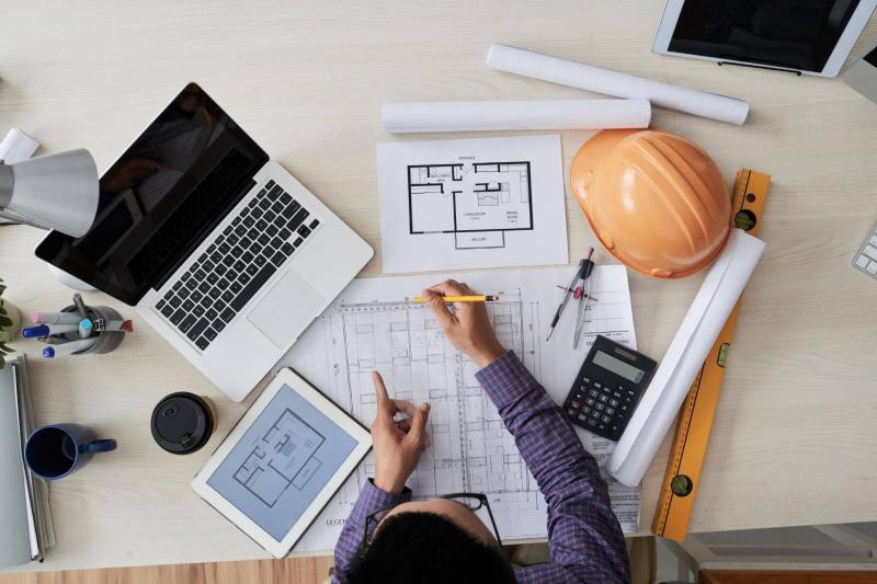 O impacto da tecnologia na construção civil: como a sua evolução está transformando a indústria?